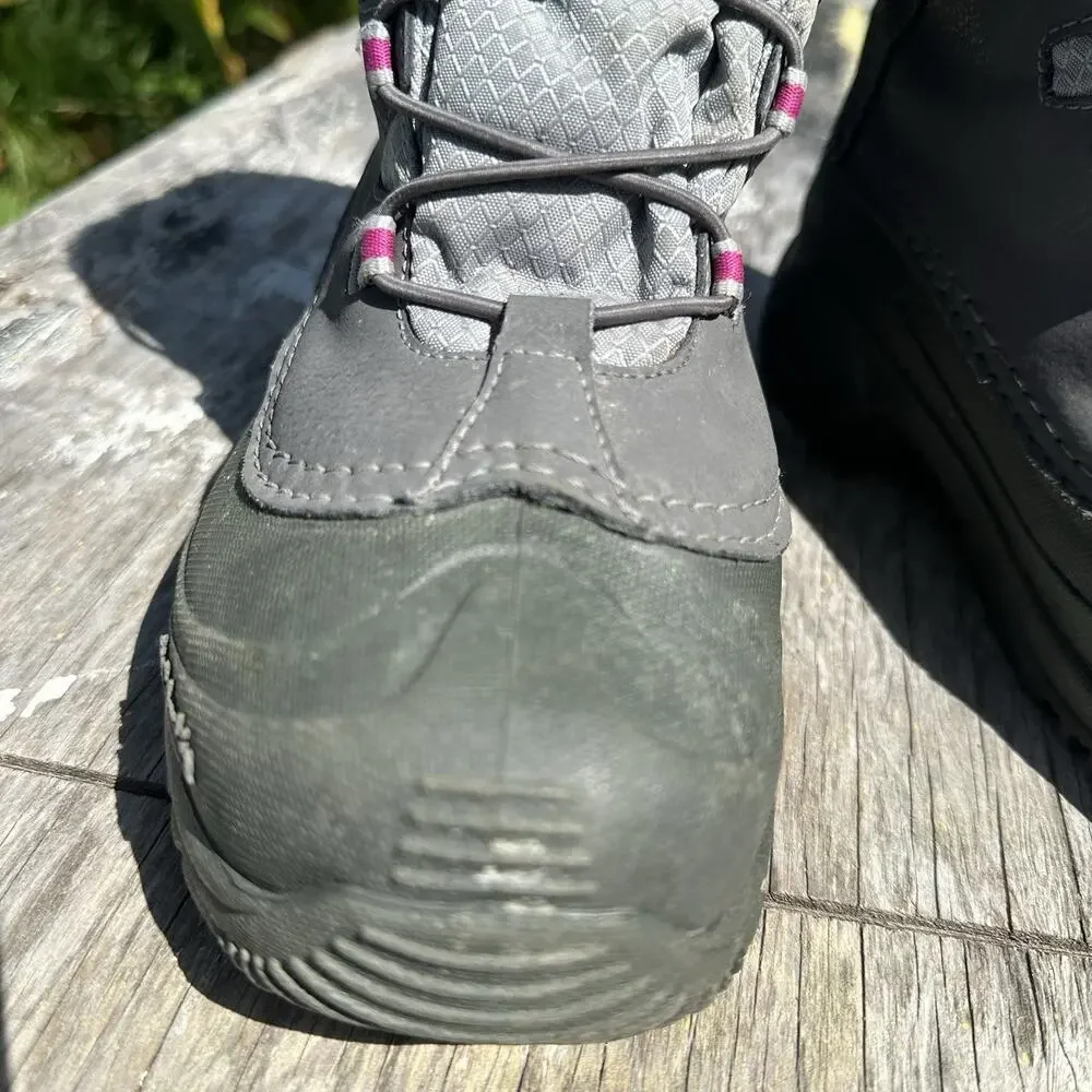 Columbia Bugaboot Celsius Snow Boots Kids 6 Gray Leather Lace Up Waterproof 669